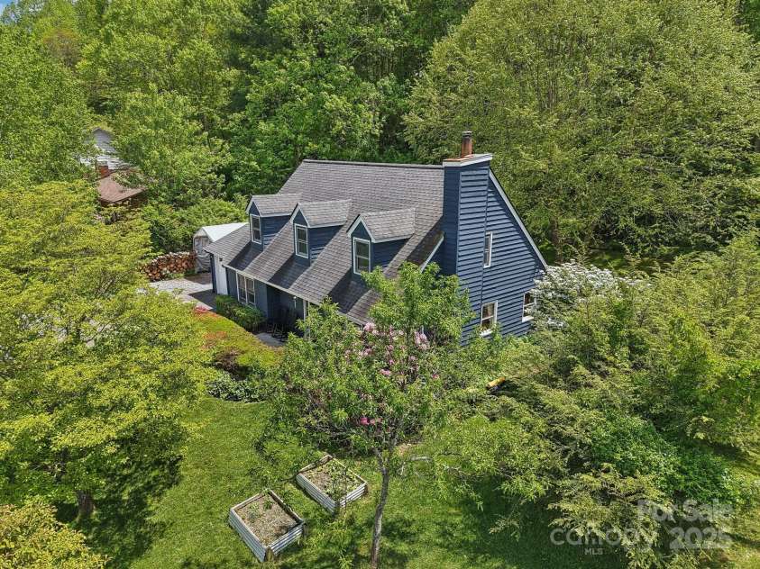 164 Farley Street, Waynesville, NC 28786.  MLS# CAR4256410, YatesRealty ID 12845. 