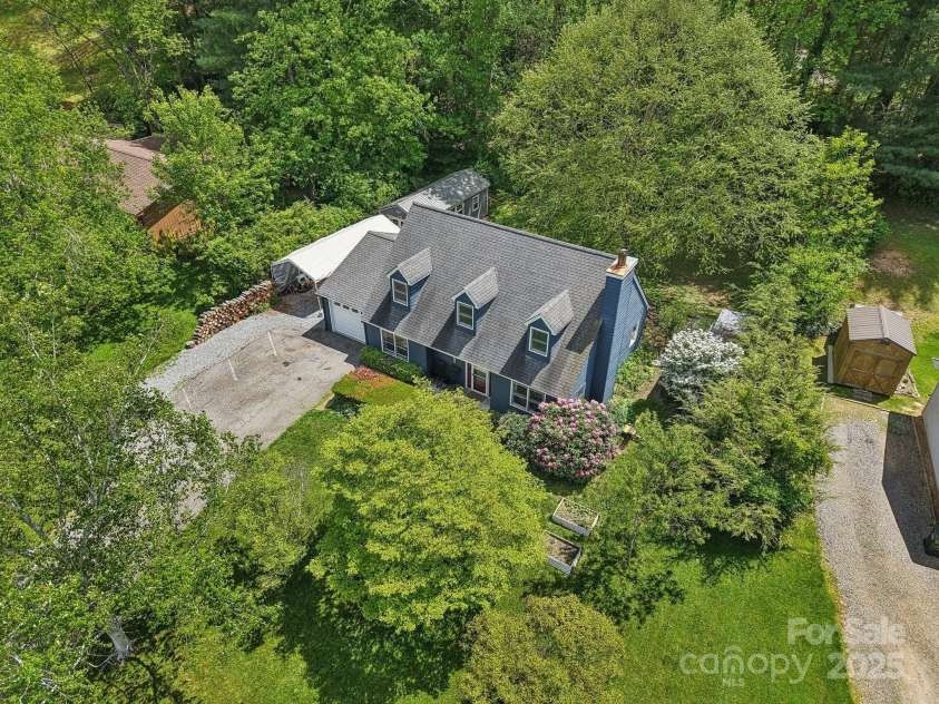 164 Farley Street, Waynesville, NC 28786.  MLS# CAR4256410, YatesRealty ID 12845. 