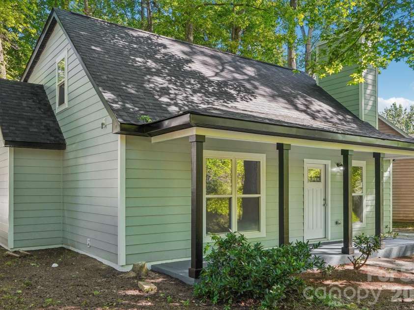 5414 Leaford Court, Charlotte, NC 28227.  MLS# CAR4368175, YatesRealty ID 12846. 