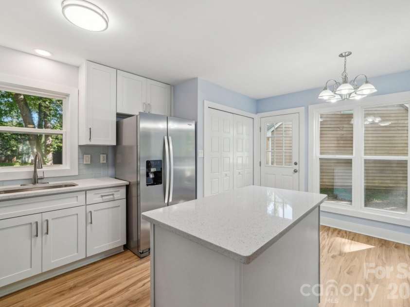 5414 Leaford Court, Charlotte, NC 28227.  MLS# CAR4368175, YatesRealty ID 12846. 