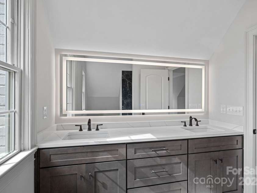 357 Magnolia Street, Davidson, NC 28036.  MLS# CAR4219539, YatesRealty ID 12847. Bedroom 3 Ensuite Bath