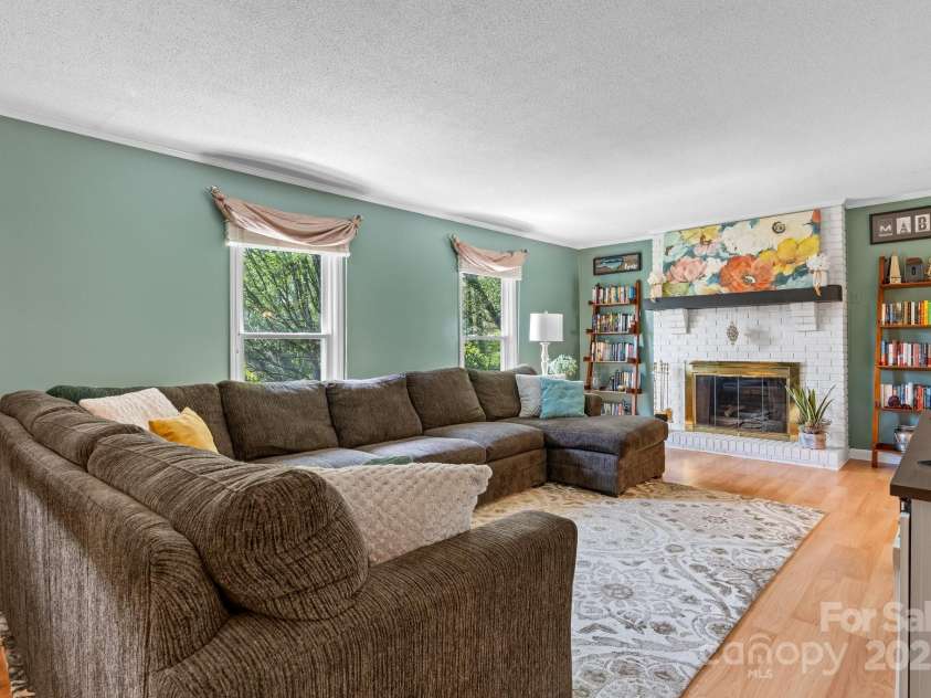 60 Woodland Drive, Marion, NC 28752.  MLS# CAR4254824, YatesRealty ID 12848. 