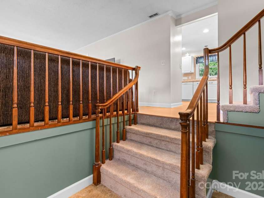 60 Woodland Drive, Marion, NC 28752.  MLS# CAR4254824, YatesRealty ID 12848. 