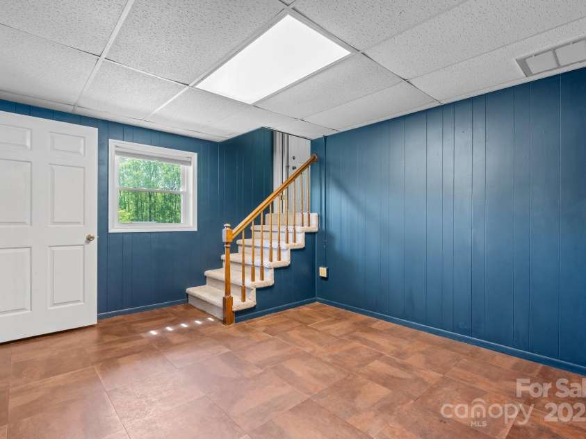 60 Woodland Drive, Marion, NC 28752.  MLS# CAR4254824, YatesRealty ID 12848. 