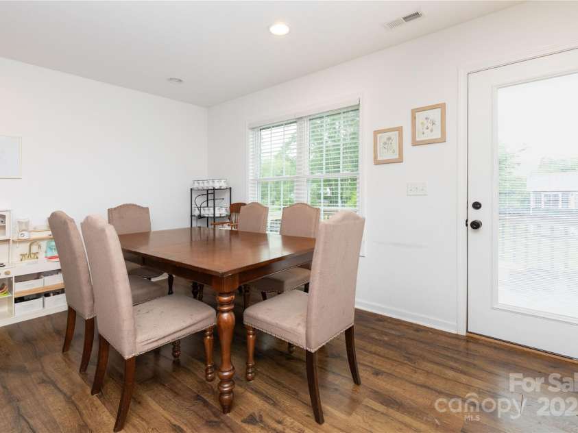 28 Trillium Meadows Lane, Hendersonville, NC 28792.  MLS# CAR4258444, YatesRealty ID 12849. 