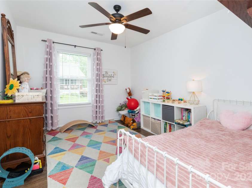 28 Trillium Meadows Lane, Hendersonville, NC 28792.  MLS# CAR4258444, YatesRealty ID 12849. Bedroom