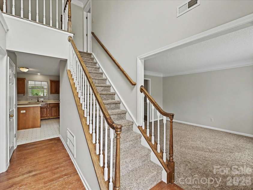 2800 Pearwood Court, Matthews, NC 28105.  MLS# CAR4363874, YatesRealty ID 12849. 