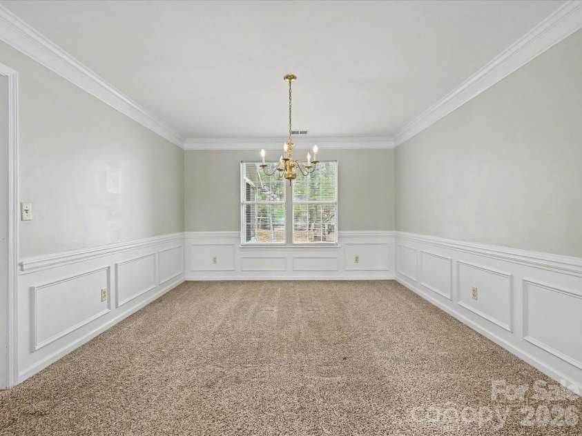2800 Pearwood Court, Matthews, NC 28105.  MLS# CAR4363874, YatesRealty ID 12849. 