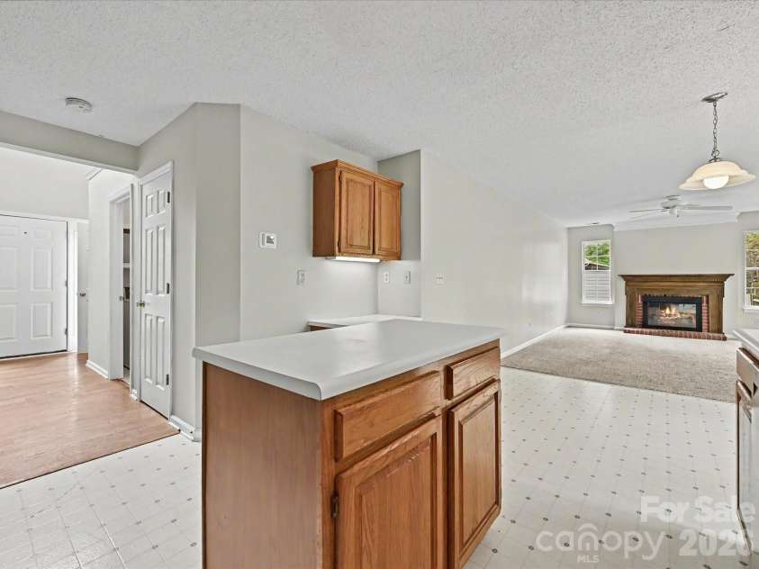 2800 Pearwood Court, Matthews, NC 28105.  MLS# CAR4363874, YatesRealty ID 12849. 