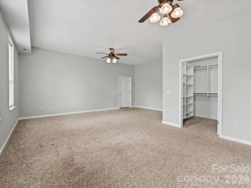 2800 Pearwood Court, Matthews, NC 28105.  MLS# CAR4363874, YatesRealty ID 12849. 