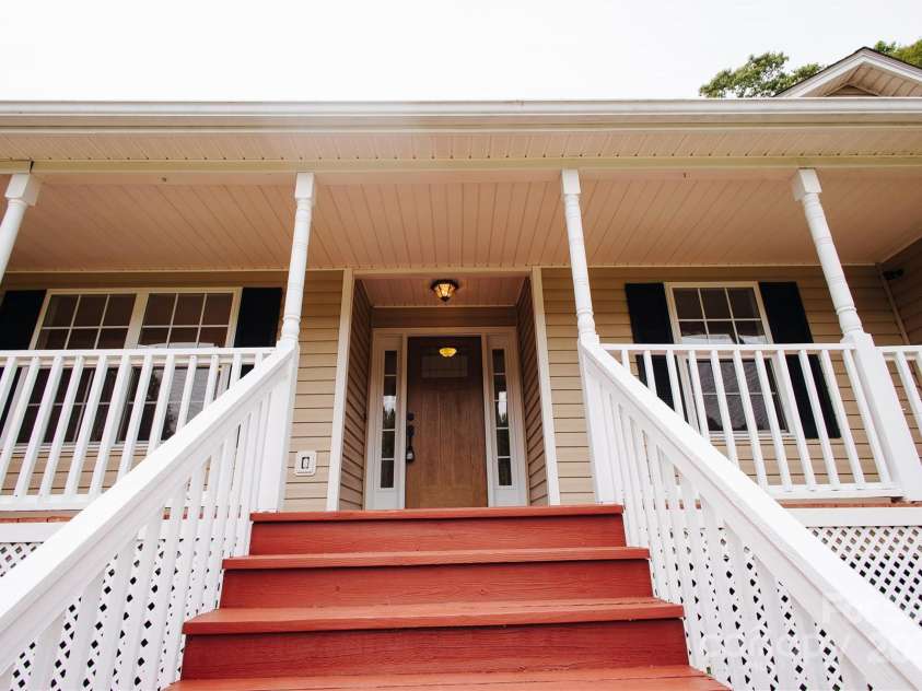 207 Lakeview Drive, Marion, NC 28752.  MLS# CAR4255488, YatesRealty ID 1285. 