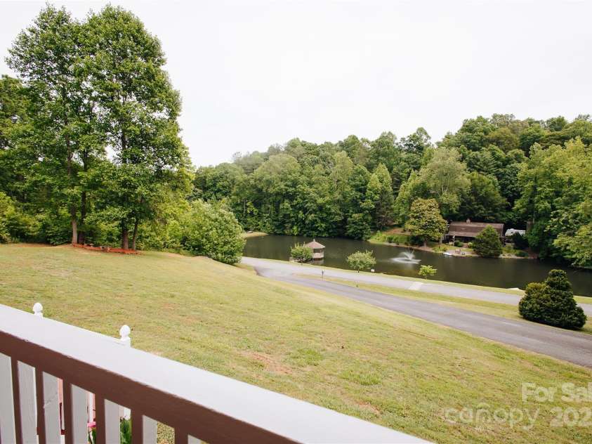 207 Lakeview Drive, Marion, NC 28752.  MLS# CAR4255488, YatesRealty ID 1285. 
