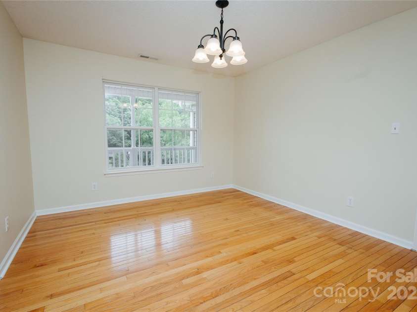 207 Lakeview Drive, Marion, NC 28752.  MLS# CAR4255488, YatesRealty ID 1285. 