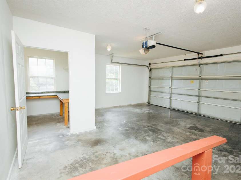 207 Lakeview Drive, Marion, NC 28752.  MLS# CAR4255488, YatesRealty ID 1285. 