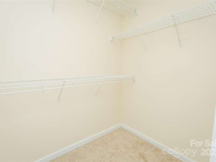 207 Lakeview Drive, Marion, NC 28752.  MLS# CAR4255488, YatesRealty ID 1285. 