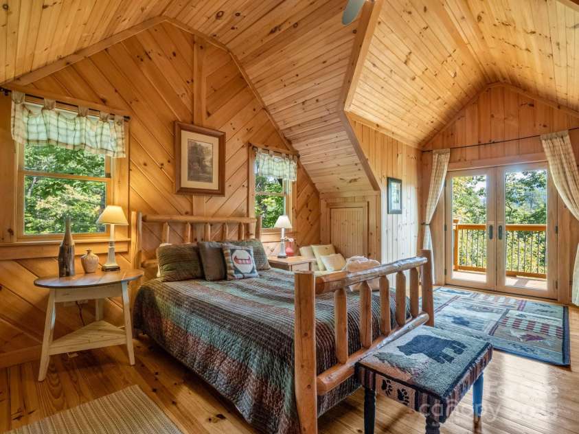 219 Highland Heights, Lake Lure, NC 28746.  MLS# CAR4172812, YatesRealty ID 1285. 