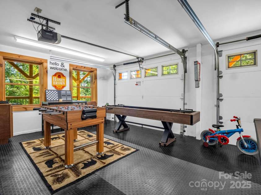 219 Highland Heights, Lake Lure, NC 28746.  MLS# CAR4172812, YatesRealty ID 1285. 