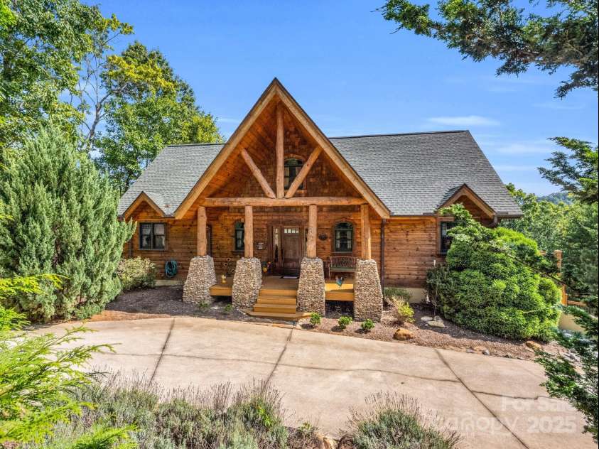 219 Highland Heights, Lake Lure, NC 28746.  MLS# CAR4172812, YatesRealty ID 1285. 