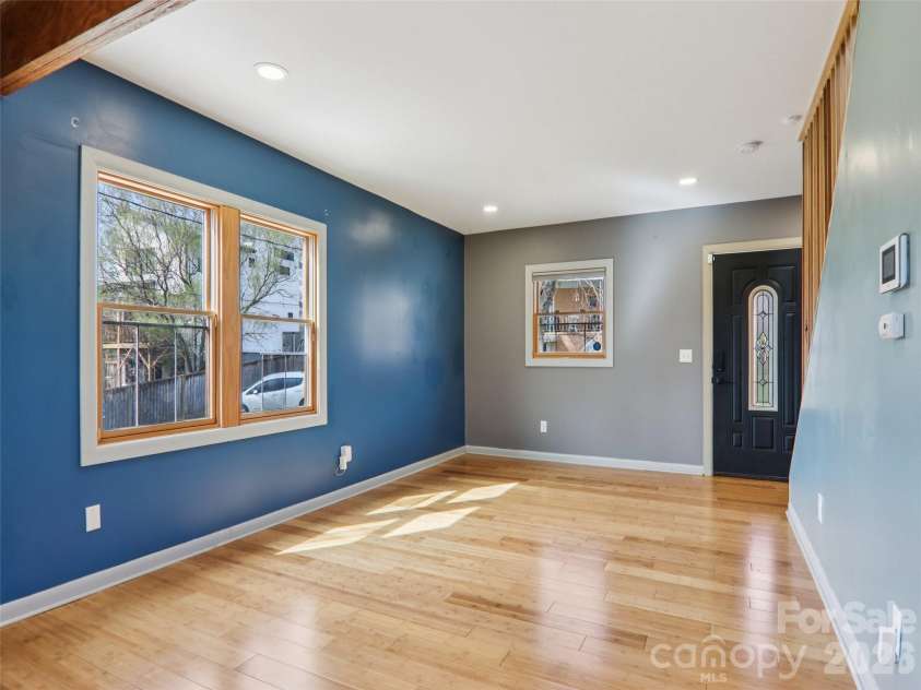 15 Merion Drive, Asheville, NC 28806.  MLS# CAR4361227, YatesRealty ID 12850. 