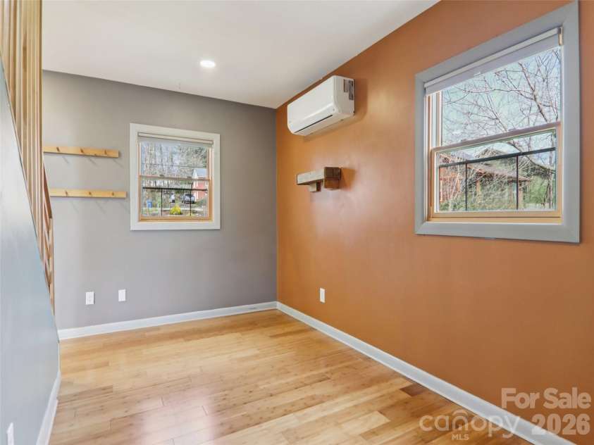 15 Merion Drive, Asheville, NC 28806.  MLS# CAR4361227, YatesRealty ID 12850. 
