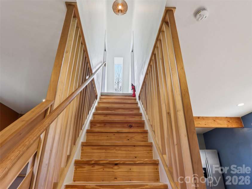 15 Merion Drive, Asheville, NC 28806.  MLS# CAR4361227, YatesRealty ID 12850. 