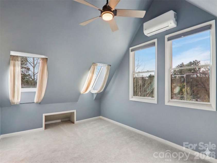15 Merion Drive, Asheville, NC 28806.  MLS# CAR4361227, YatesRealty ID 12850. 