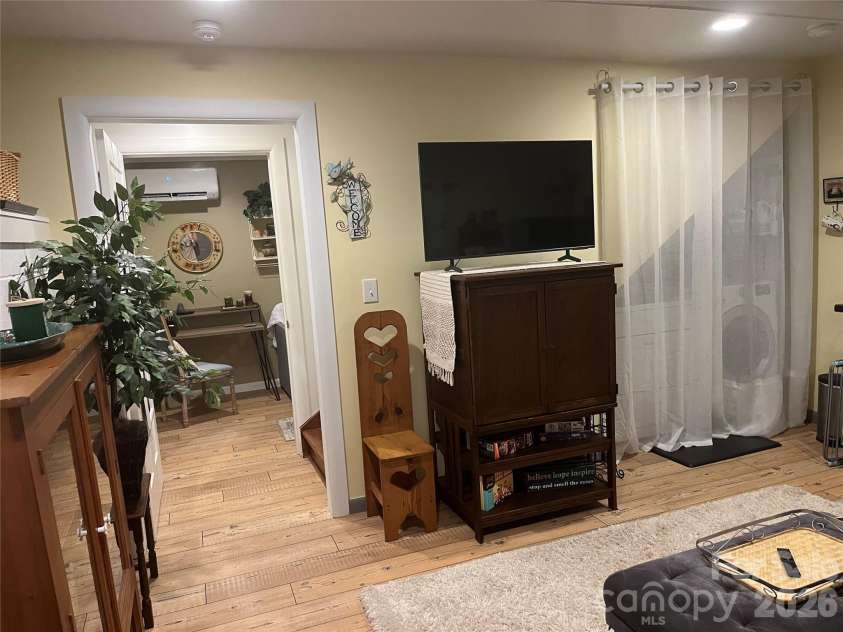 15 Merion Drive, Asheville, NC 28806.  MLS# CAR4361227, YatesRealty ID 12850. 