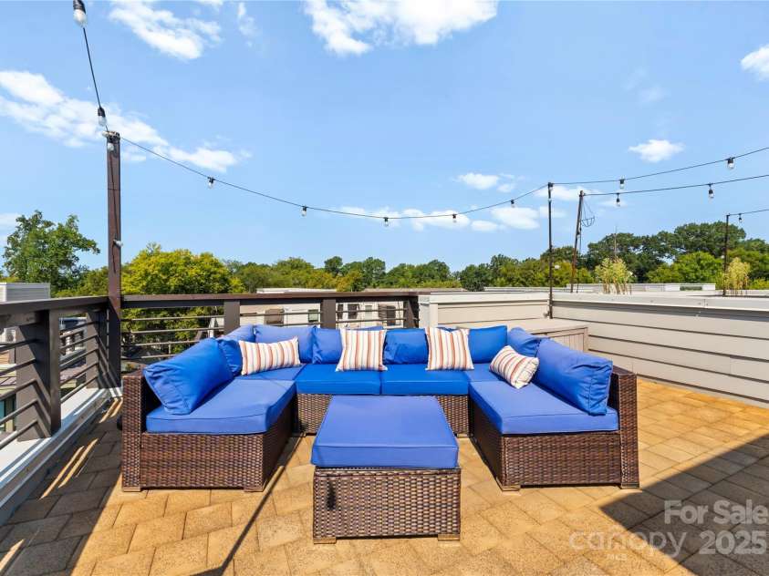 1707 Cannon View Lane, Charlotte, NC 28208.  MLS# CAR4302110, YatesRealty ID 12850. 