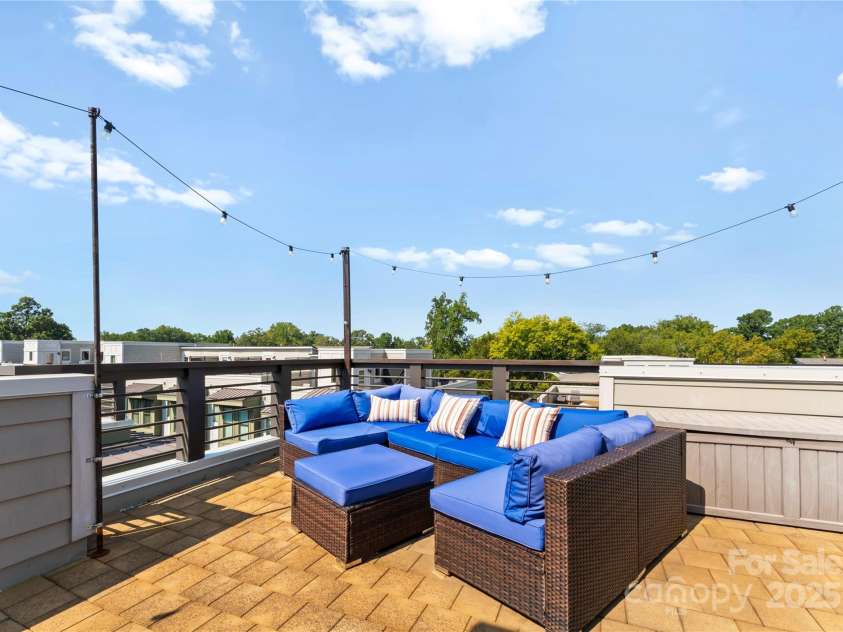 1707 Cannon View Lane, Charlotte, NC 28208.  MLS# CAR4302110, YatesRealty ID 12850. 