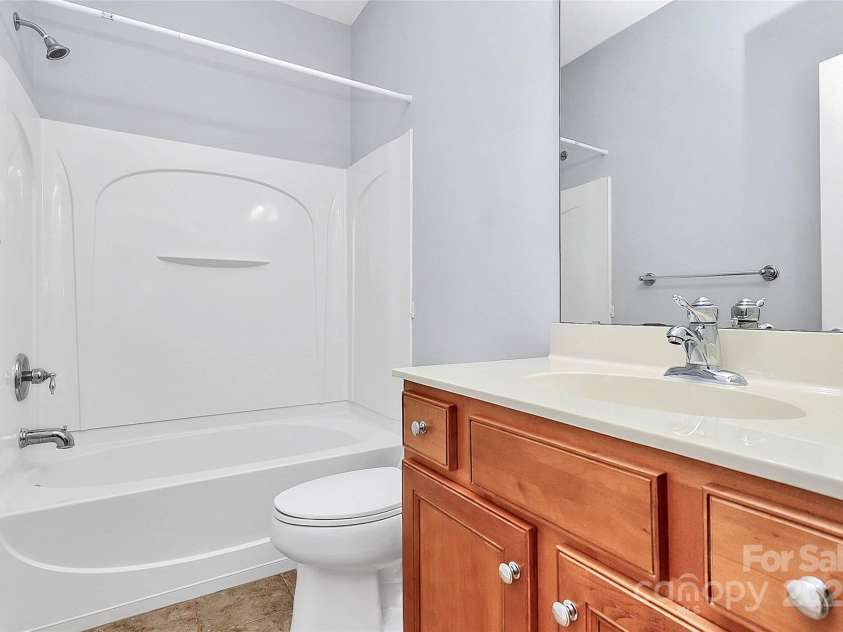 18020 Owl Court, Indian Land, SC 29707.  MLS# CAR4251346, YatesRealty ID 12851. Hall Bath