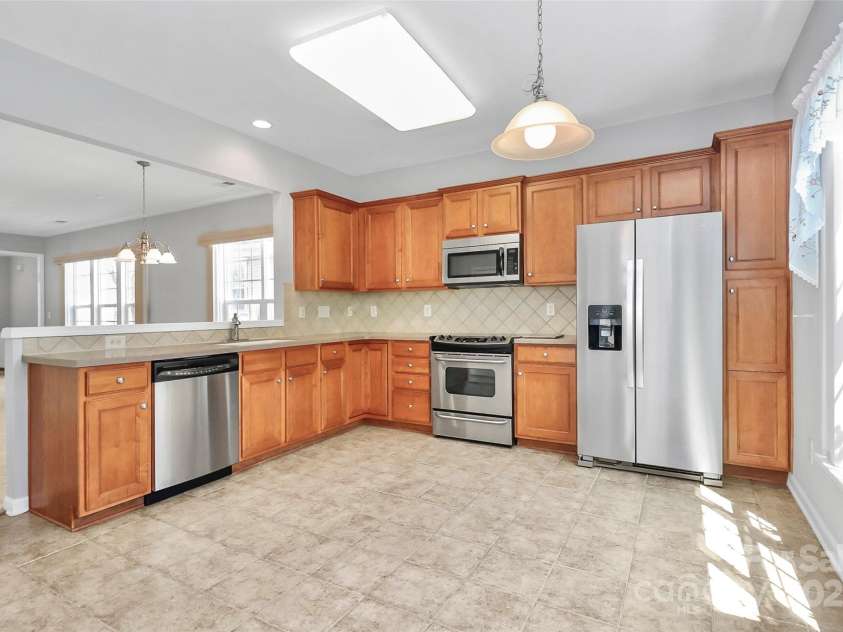 18020 Owl Court, Indian Land, SC 29707.  MLS# CAR4251346, YatesRealty ID 12851. Stainless Steel Appliances