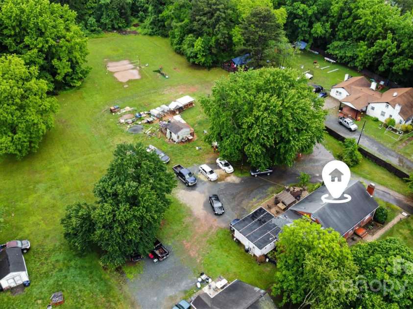 3700 Nevin Road, Charlotte, NC 28269.  MLS# CAR4257929, YatesRealty ID 12854. 