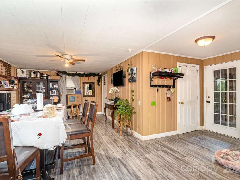 3700 Nevin Road, Charlotte, NC 28269.  MLS# CAR4257929, YatesRealty ID 12854. 