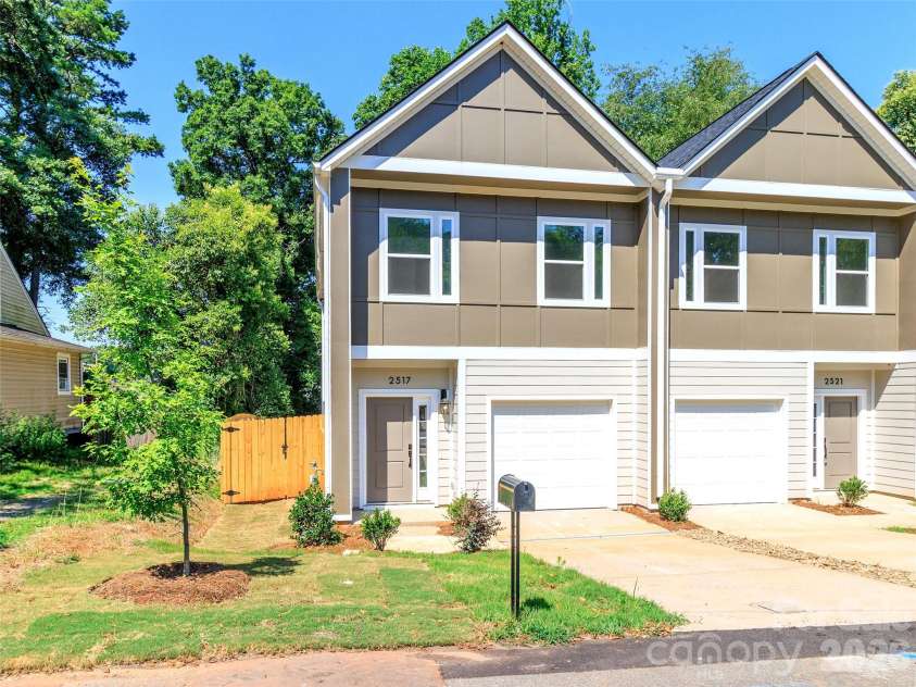 2517 Elon Street, Charlotte, NC 28208.  MLS# CAR4361244, YatesRealty ID 12862. 