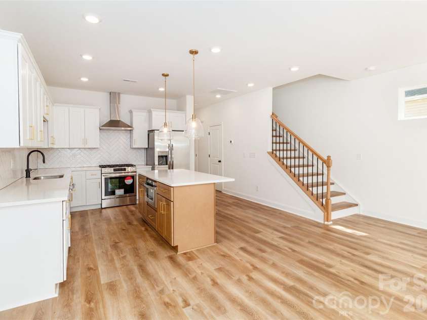 2517 Elon Street, Charlotte, NC 28208.  MLS# CAR4361244, YatesRealty ID 12862. 