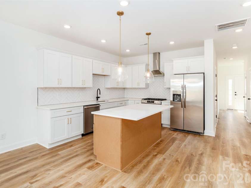 2517 Elon Street, Charlotte, NC 28208.  MLS# CAR4361244, YatesRealty ID 12862. 