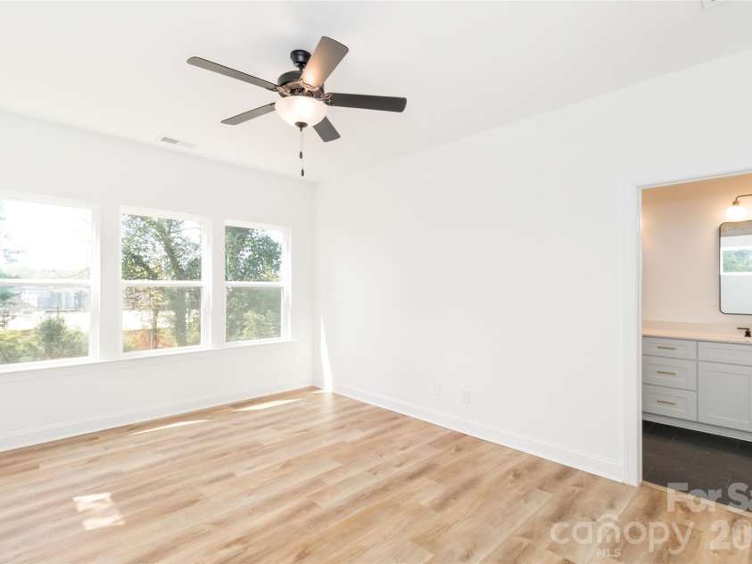 2517 Elon Street, Charlotte, NC 28208.  MLS# CAR4361244, YatesRealty ID 12862. 
