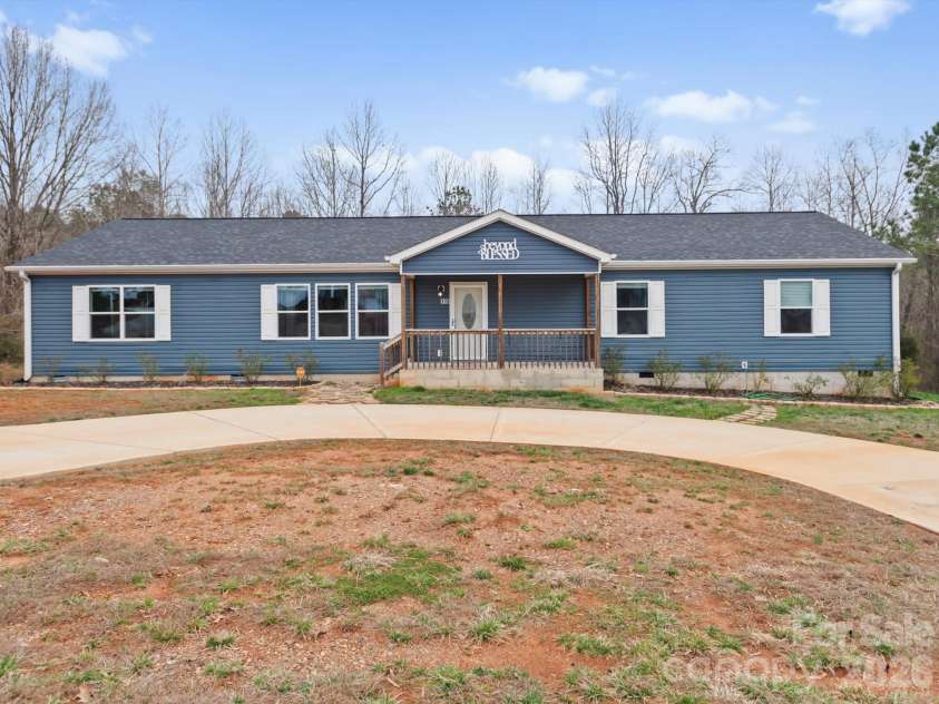 119 Titleist Drive, Statesville, NC 28677.  MLS# CAR4352734, YatesRealty ID 12865. 