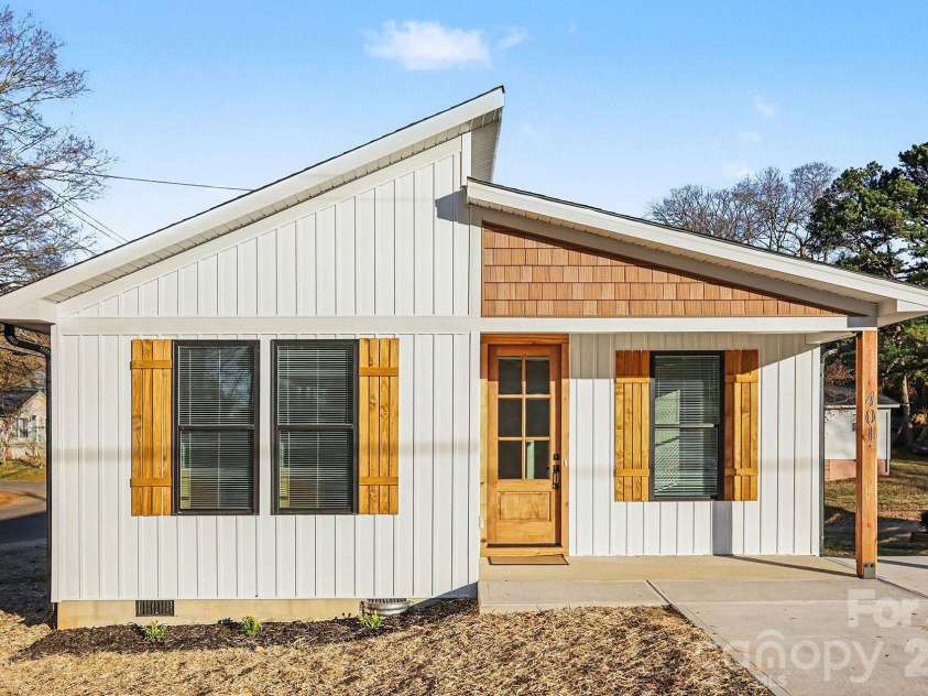 401 Colston Street, Albemarle, NC 28001.  MLS# CAR4338438, YatesRealty ID 12866. 