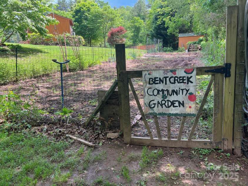 101 Bent Creek Ranch Road, Asheville, NC 28806.  MLS# CAR4253035, YatesRealty ID 12867. Bent Creek Community Park