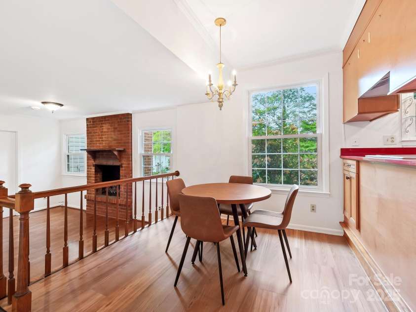 101 Bent Creek Ranch Road, Asheville, NC 28806.  MLS# CAR4253035, YatesRealty ID 12867. Dining Area