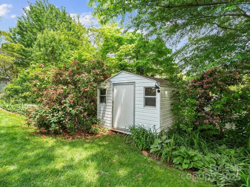 101 Bent Creek Ranch Road, Asheville, NC 28806.  MLS# CAR4253035, YatesRealty ID 12867. Storage