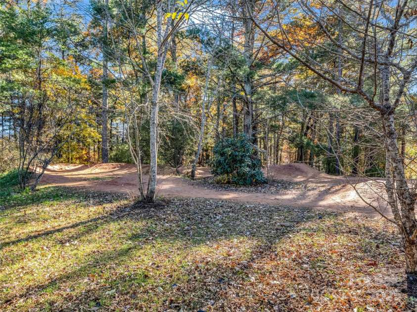 101 Bent Creek Ranch Road, Asheville, NC 28806.  MLS# CAR4318923, YatesRealty ID 12867. Biking area