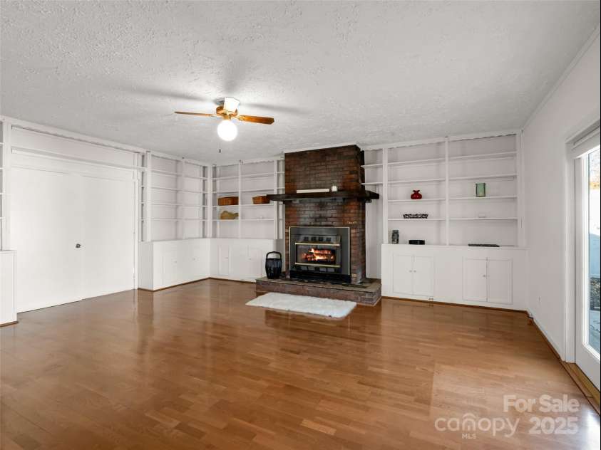 101 Bent Creek Ranch Road, Asheville, NC 28806.  MLS# CAR4318923, YatesRealty ID 12867. Large bonus room with built-ins and storage closet