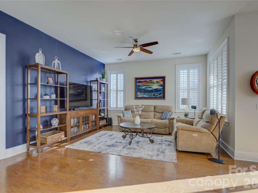 15511 Lake Ridge Road, Charlotte, NC 28278.  MLS# CAR4326466, YatesRealty ID 12867. 