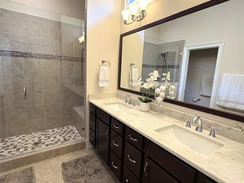 15511 Lake Ridge Road, Charlotte, NC 28278.  MLS# CAR4326466, YatesRealty ID 12867. Primary bathroom with the new countertops
