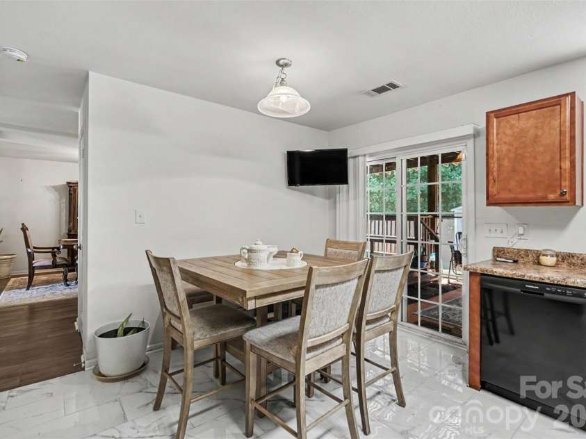 8920 Red Clay Lane, Charlotte, NC 28269.  MLS# CAR4403111, YatesRealty ID 12868. 