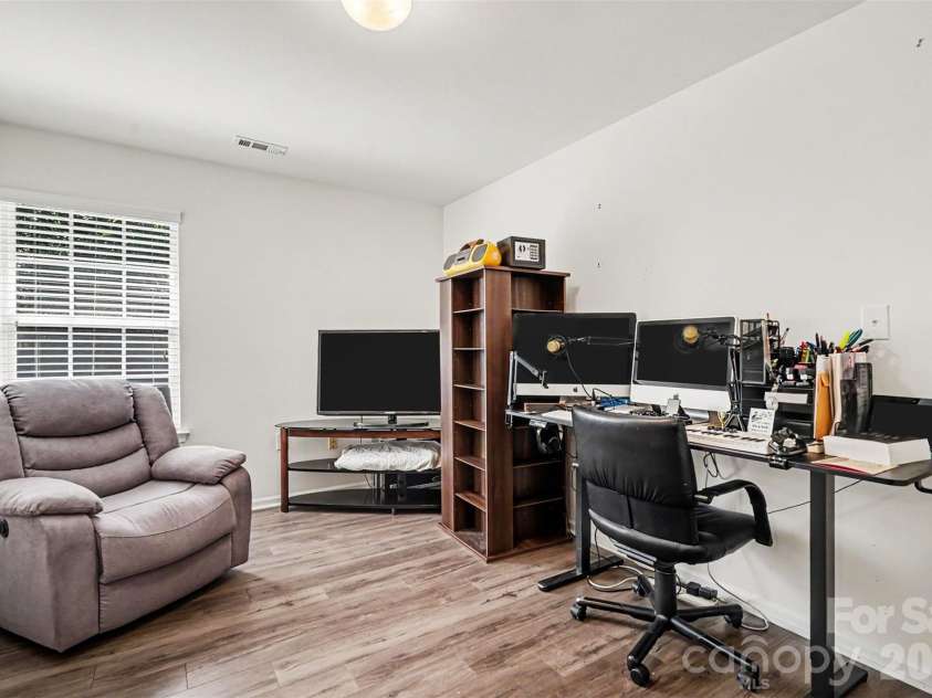 8920 Red Clay Lane, Charlotte, NC 28269.  MLS# CAR4403111, YatesRealty ID 12868. 