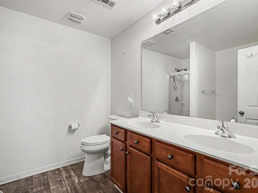 8920 Red Clay Lane, Charlotte, NC 28269.  MLS# CAR4403111, YatesRealty ID 12868. 