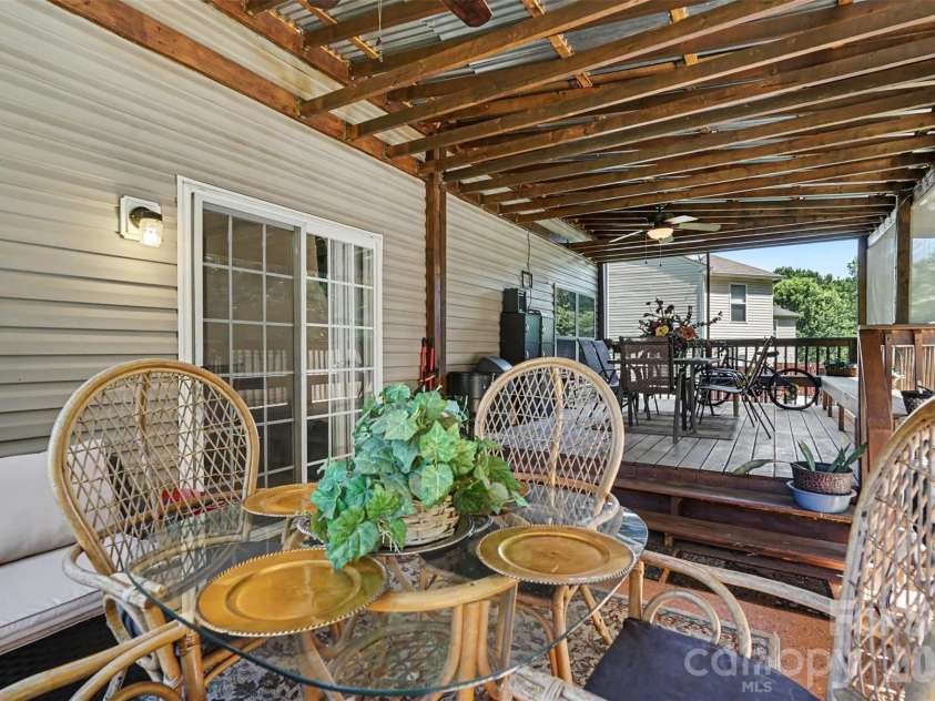 8920 Red Clay Lane, Charlotte, NC 28269.  MLS# CAR4403111, YatesRealty ID 12868. 